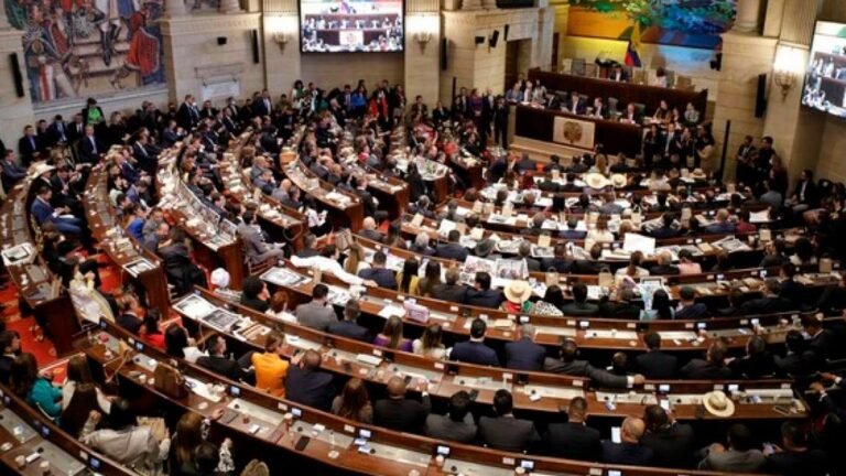¿Adiós a los sondeos? Congreso aprueba ley que prohíbe encuestas de intención de voto hasta noviembre de 2025
