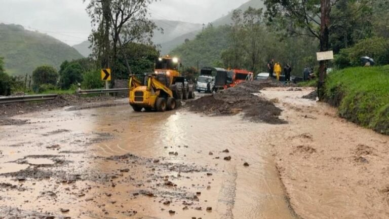 Colapso en la vía al Llano: más de $6.300 millones en pérdidas diarias para transportadores