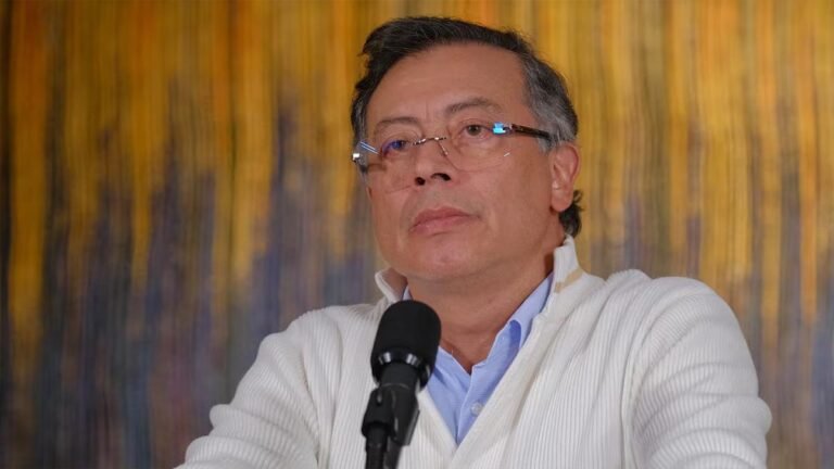 Petro instaló su último año legislativo y aseguró que recuperó la industria en Antioquia