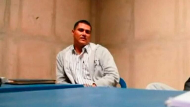 Juan Guillermo Monsalve, testigo clave en juicio contra Álvaro Uribe, fue trasladado de emergencia desde cárcel La Picota