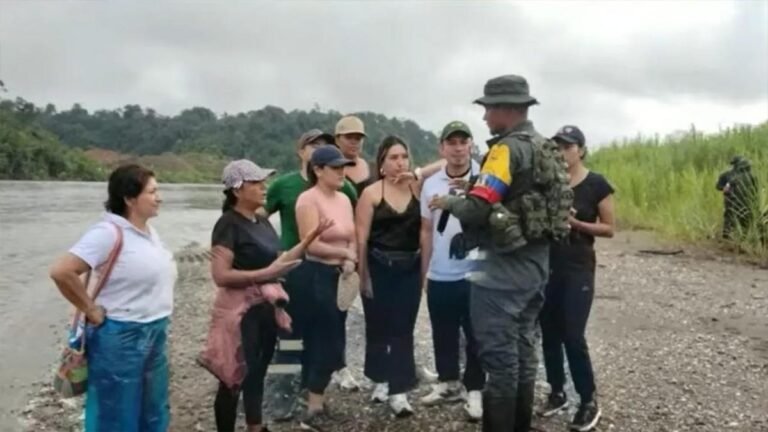 Liberados los 9 funcionarios de la Gobernación del Cauca secuestrados por las disidencias de las Farc