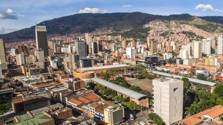 Medellín invertirá $2,5 billones en infraestructura social y urbana en 15 comunas