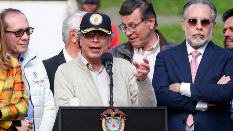 “Salgo corriendo a gritar de alegría como niño cuando sale de la escuela” Petro habla de su salida al termina la presidencia