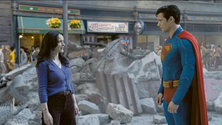 “Superman: Renace” divide a la crítica tras su estreno: elogios por su enfoque humano, críticas por su tono y exceso de personajes