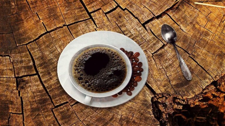 Cinco formas de hacer tu café más saludable y potenciar tu corazón y cerebro