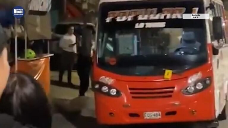 Ofrecen 200 millones de pesos por información del sicario que asesinó a dos mujeres al interior de un bus en Medellín