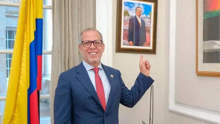 ¿Reelección de Petro? Saade reabre el debate pese a la prohibición constitucional