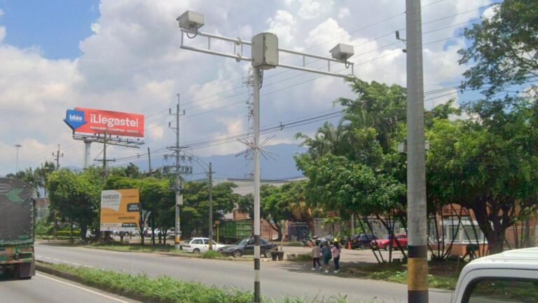 ¿Negocio o seguridad? Cámara de fotomulta en Itagüí, impuso más de 450.000 sanciones en 4 años en la Autopista Sur