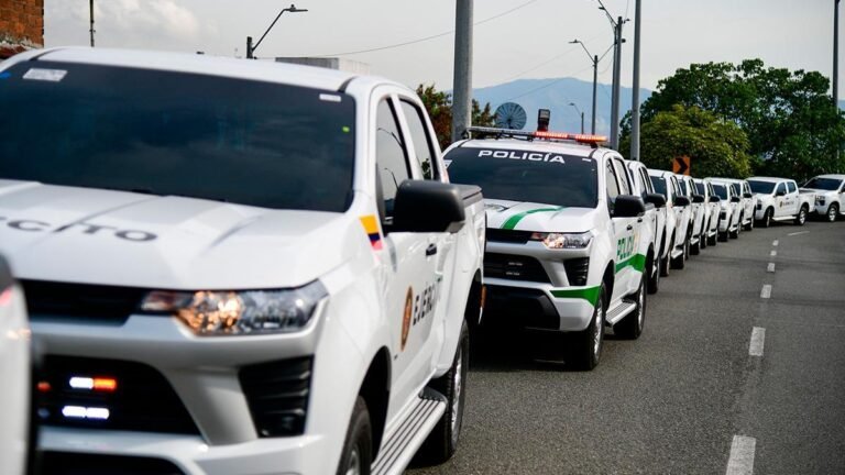 Antioquia invierte $10.600 millones en seguridad: refuerza a la Policía y el Ejército con 49 camionetas