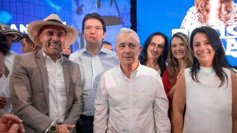 ¿Qué sigue para el Centro Democrático tras la muerte de Miguel Uribe Turbay y la condena a Álvaro Uribe Vélez?