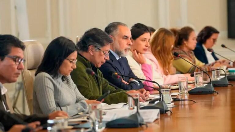Petro vuelve a regañar a sus ministros: cuatro funcionarios recibieron llamados de atención en público. ¿Quienes fueron?