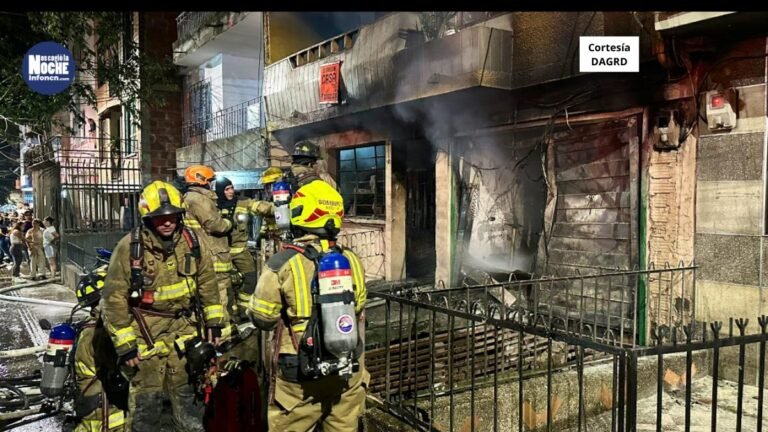 Un incendio en una vivienda de 3 niveles dejó una persona muerta y otra lesionada
