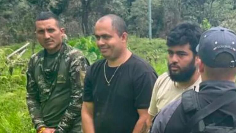 Hasta $200 millones de recompensa por alias ‘Darlinson’, líder de las disidencias FARC