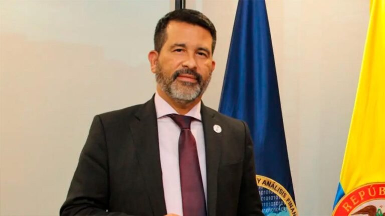 Tribunal ordenó arresto de Luis Llinás, director de la Dian, por incumplir fallo