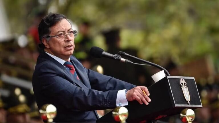 “La detención de los contratistas colombianos en la isla de Santa Rosa es ilegal. Es un secuestro”: Gustavo Petro acusa a Perú de violar protocolos internacionales por detención de topógrafos