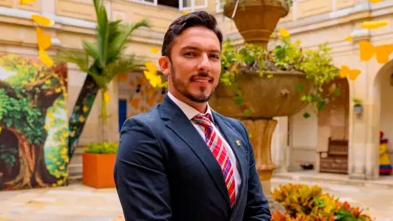 Juan Carlos Florián, nuevo ministro de Igualdad, exige ser llamado en femenino: “Me nombro en femenino porque soy una persona y una marica”