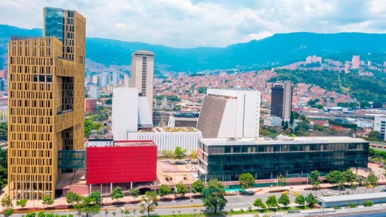 Metro, POT y atención a mujeres víctimas: prioridades de las vigencias futuras en Medellín