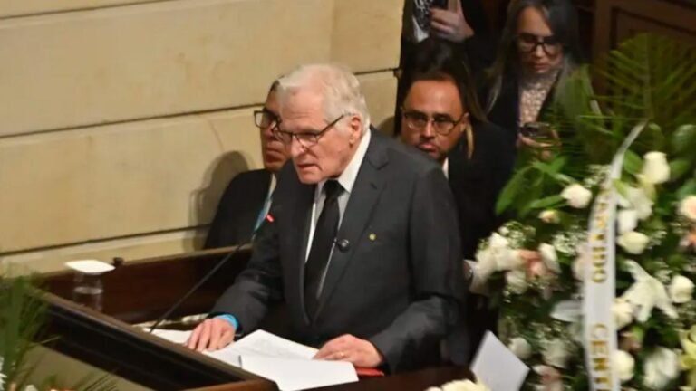 “No tenemos ninguna duda de dónde viene la violencia. No tenemos duda quién la promueve”: Miguel Uribe Londoño tras el asesinato de su hijo Miguel Uribe Turbay