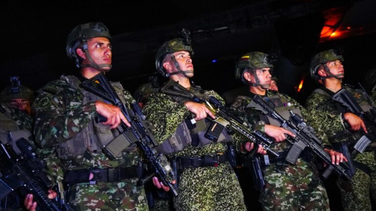 50 hombres de las Fuerzas Especiales Antiterroristas Urbanas refuerzan la seguridad en Cali
