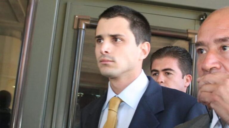 Tomás Uribe denuncia irregularidades en sentencia contra su padre y pide investigar autoría