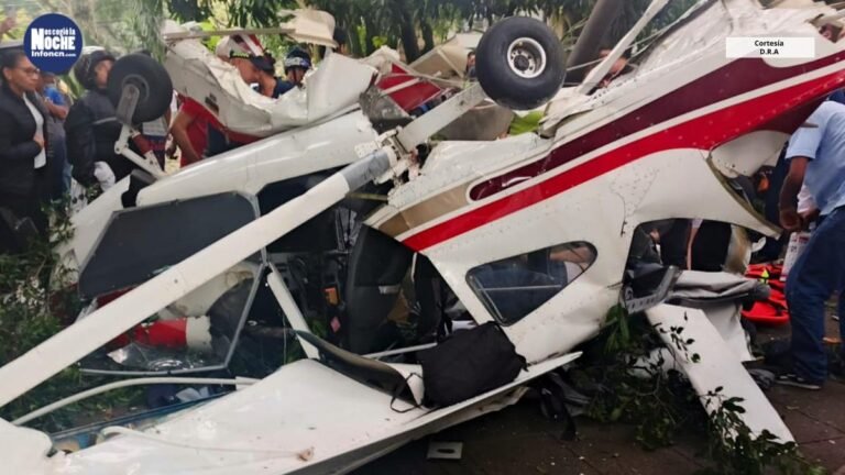 Una avioneta que se precipitó a tierra en Medellín, por poco genera una tragedia en cercanías al estado Atanasio Girardot