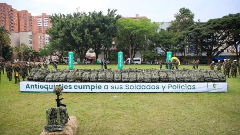Tasa de Seguridad: fueron entregados morrales para el ejército adquiridos con el dinero recaudado de la Tasa de Seguridad