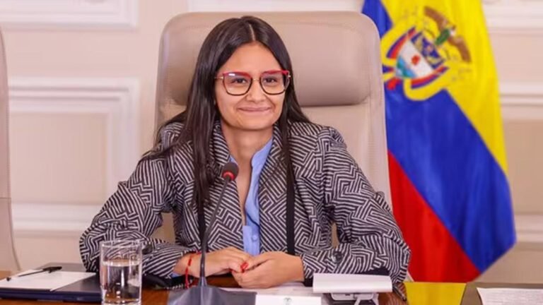 Angie Rodríguez, directora del DAPRE, se queda sin visa estadounidense tras acompañar a Petro en Nueva York