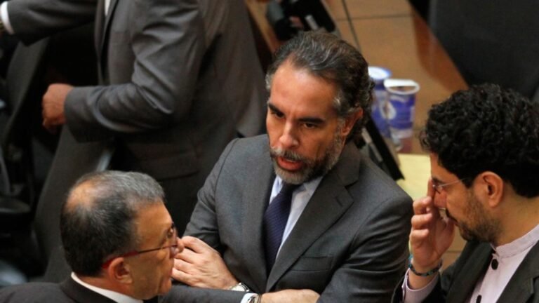 Armando Benedetti asegura que la reforma tributaria no tocará la clase media ni la canasta familiar