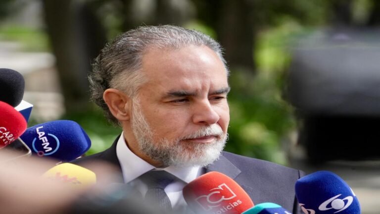 Benedetti será ministro ad hoc en caso Uribe
