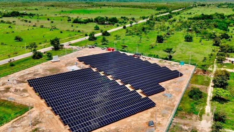 Gobierno lanza el programa “Colombia Solar para economías populares” con subsidios