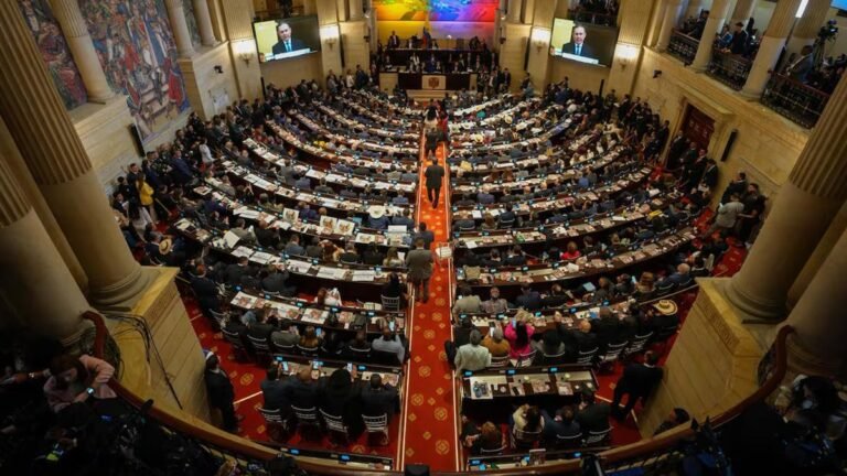 El Congreso aplaza la votación del Presupuesto 2026 y deja el proyecto bajo responsabilidad del Ejecutivo