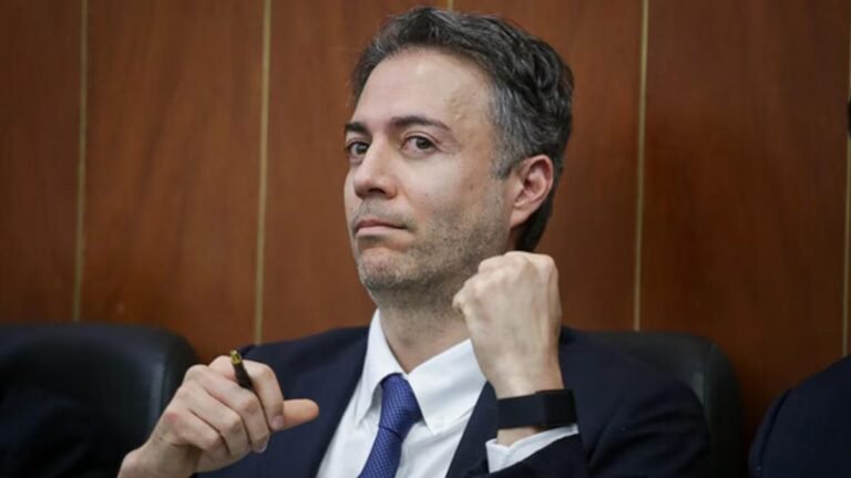“Puede quedarse también con la mía. Estoy orgulloso de mi presidente”: Daniel Quintero dice que renunciaría a su visa y EE. UU. le responde