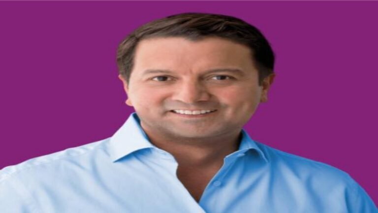 David Luna supera meta de firmas presidenciales