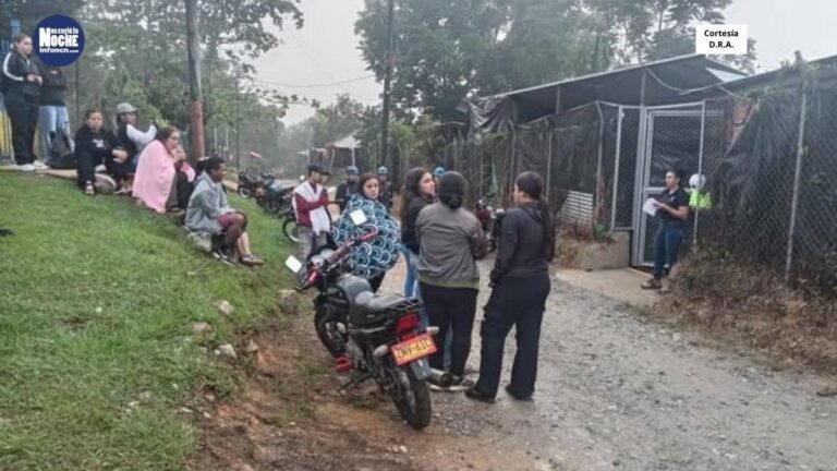 Al menos 25 mineros están atrapados a 80 metros de profundidad por el derrumbe de una mina legal en Colombia