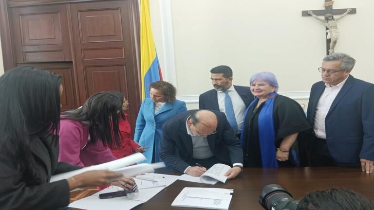 Atención. Gobierno ya radicó la Ley de Financiamiento.