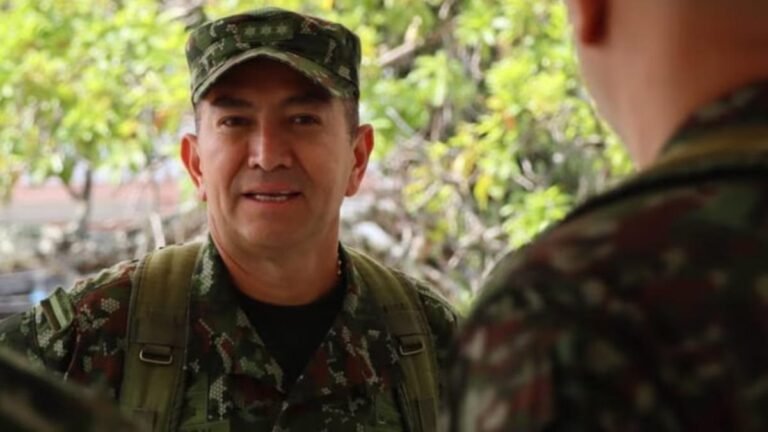 Gustavo Petro retira a mayor general, Hernando Garzón Rey, por presuntos nexos con el narcotráfico