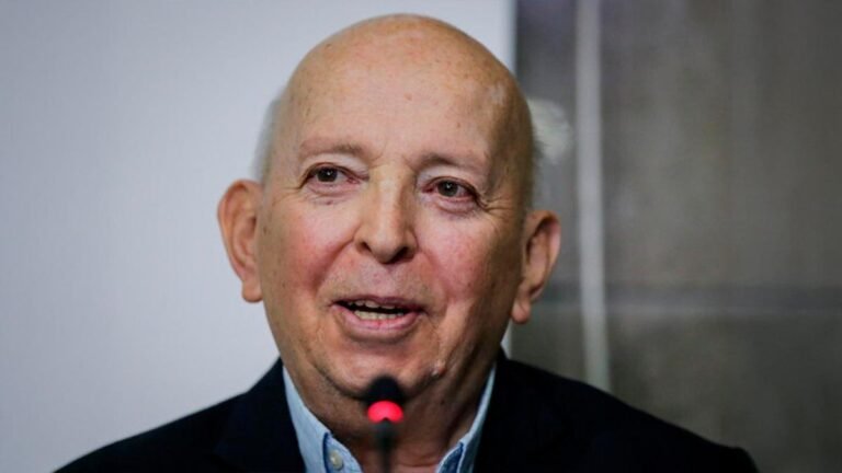 Gobierno prepara mesa de negociación con el Clan del Golfo. Otty Patiño habla de paz territorial
