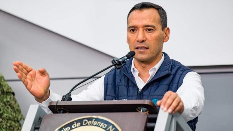 Duros señalamientos contra ministro de la Defensa