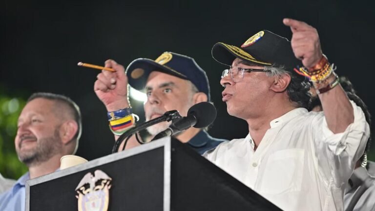 “Petrismo agita otra consulta popular ante eventual hundimiento de la reforma a la salud”