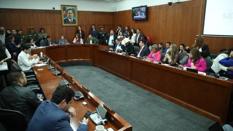Reforma a la salud revive con ponencia alterna: tendría mayorías y ¿dejaría atrás la propuesta de Petro?