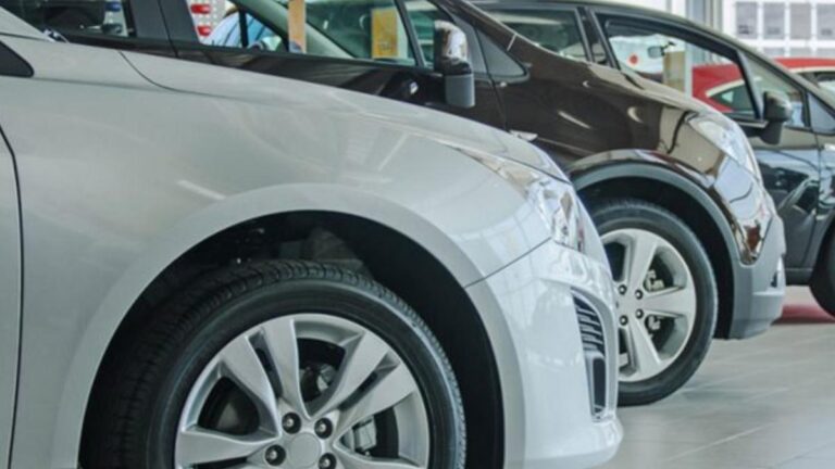 Ventas de vehículos nuevos en Colombia crecen 29 % en agosto y consolidan recuperación del sector