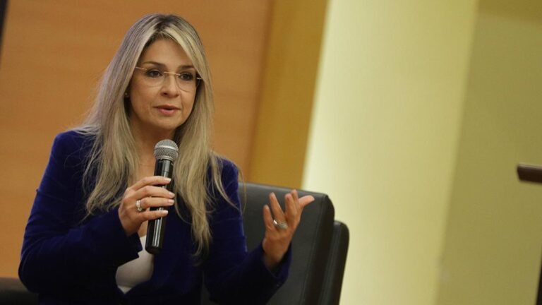 ¿Colombia en las puertas del infierno? La dura advertencia de Vicky Dávila frente al optimismo de Gustavo Bolívar