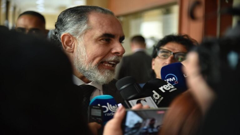 Montealegre vs. Benedetti: guerra abierta en el Gobierno