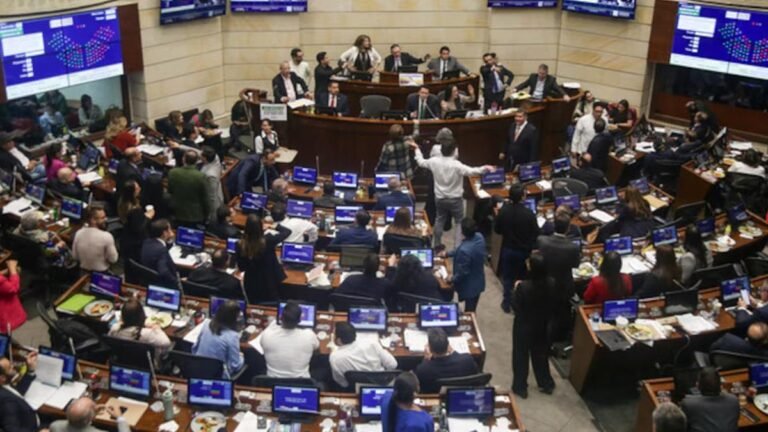 Reforma tributaria “nació muerta”: oposición promete hundir el nuevo proyecto de Petro