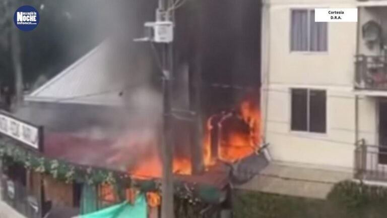 Voraz incendio en restaurante de Envigado dejó un mesero herido