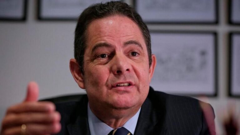 Germán Vargas Lleras retoma protagonismo político y busca articular la derecha
