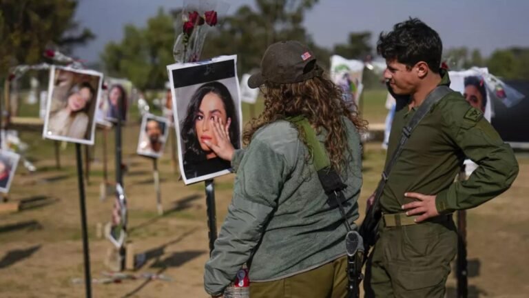 Israel conmemora el segundo aniversario del ataque de Hamas mientras continúan las conversaciones de paz