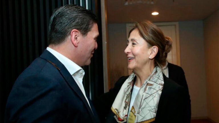 Ingrid Betancourt entrega aval presidencial a Juan Carlos Pinzón: “No tiene rabo de paja”