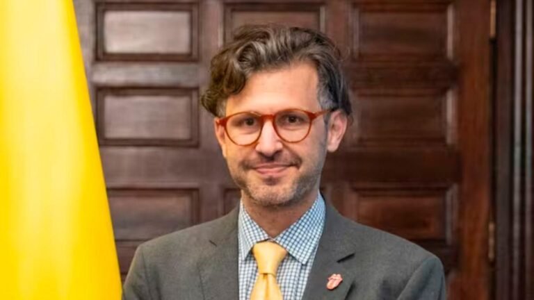 “No podemos seguir manteniendo en ningún nivel diplomático con un estado genocida”: vicecanciller de Colombia, Mauricio Jaramillo