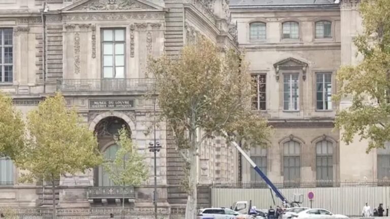 Robo al Louvre: el salón Galerie d’Apollon donde estaban las joyas no tenía cámaras de vigilancia